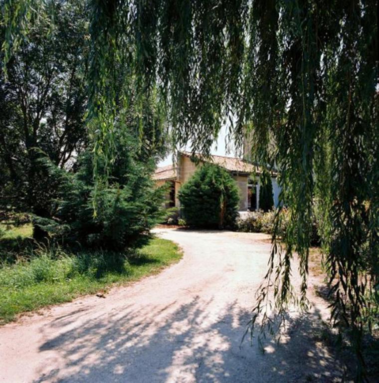 Maison D'Hotes L'Arbre Rouge Genissac Exterior photo