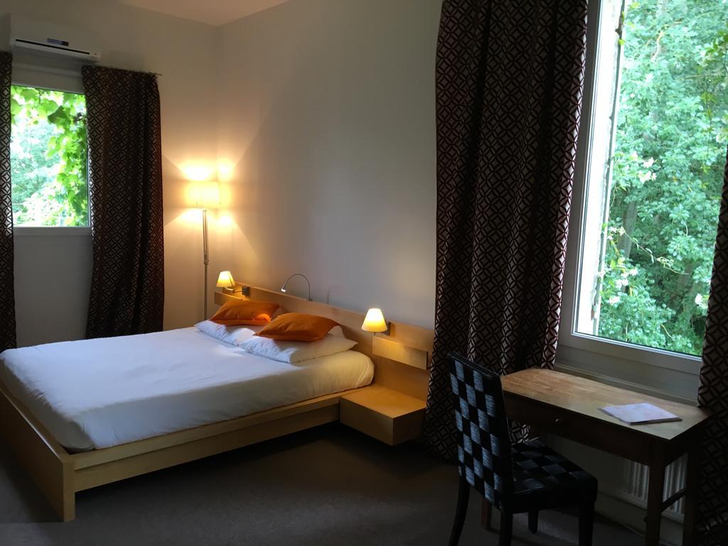 Maison D'Hotes L'Arbre Rouge Genissac Room photo